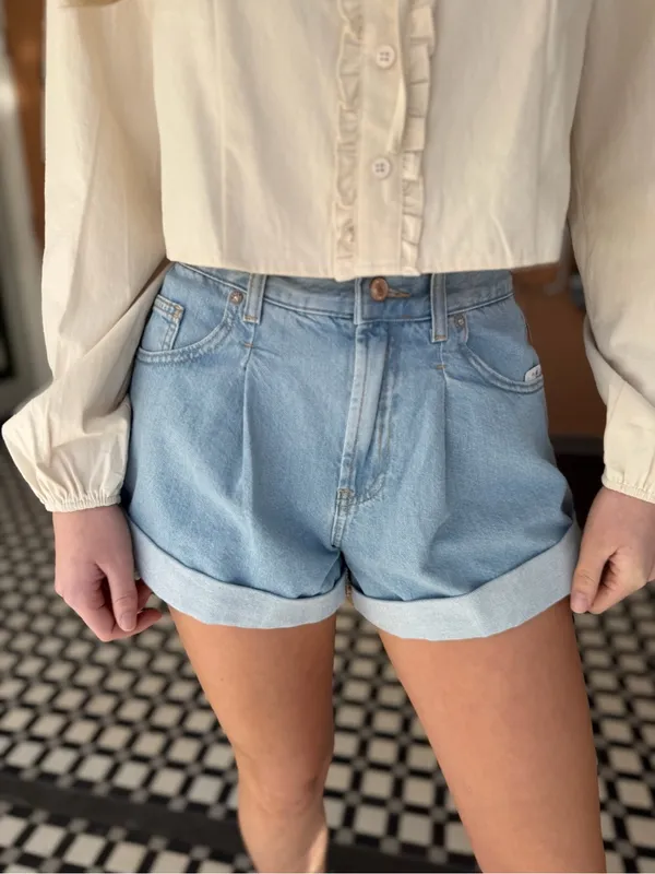 Free People We the Free Danni High Rise Short Size Small Light Wash Cuffed Roll - Image 2