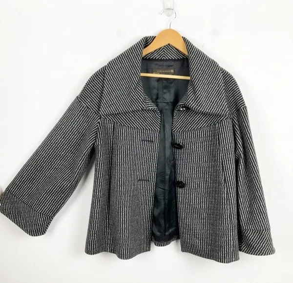 Zara wool retro jacket with big buttons gray and black pattern, wide sleeves M - Image 7