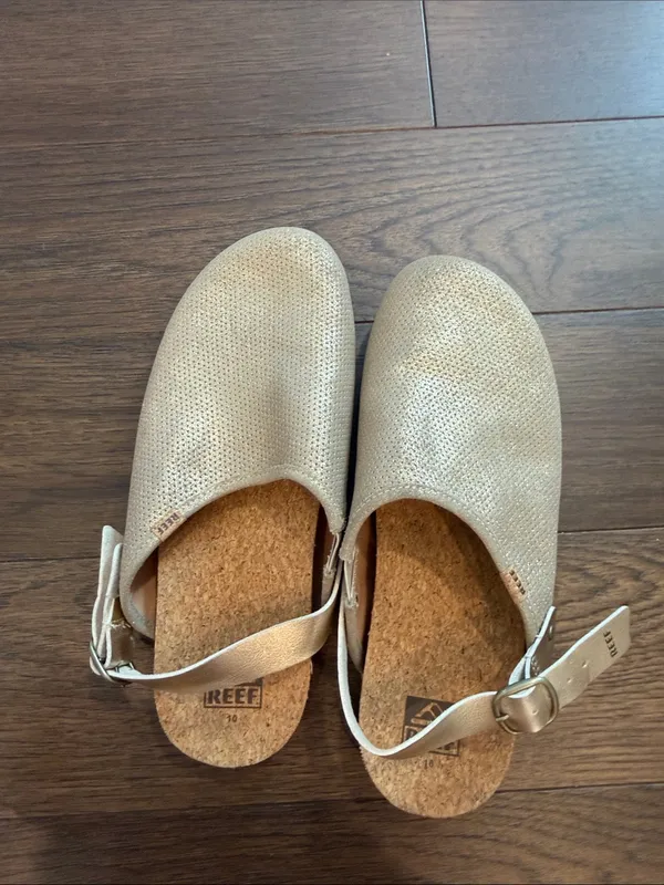 Reef Women’s Clog Gold/Tan Size 10 - C67-039 - Image 4