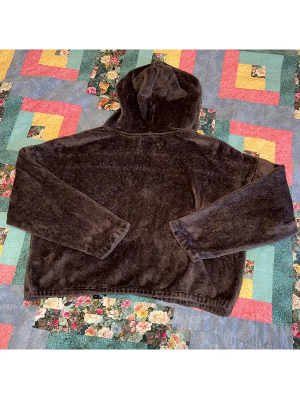Urban Outfitters Woman’s Small Zip-Up Fuzzy Hoodie 100% Polyester Cozy Casual - Image 3