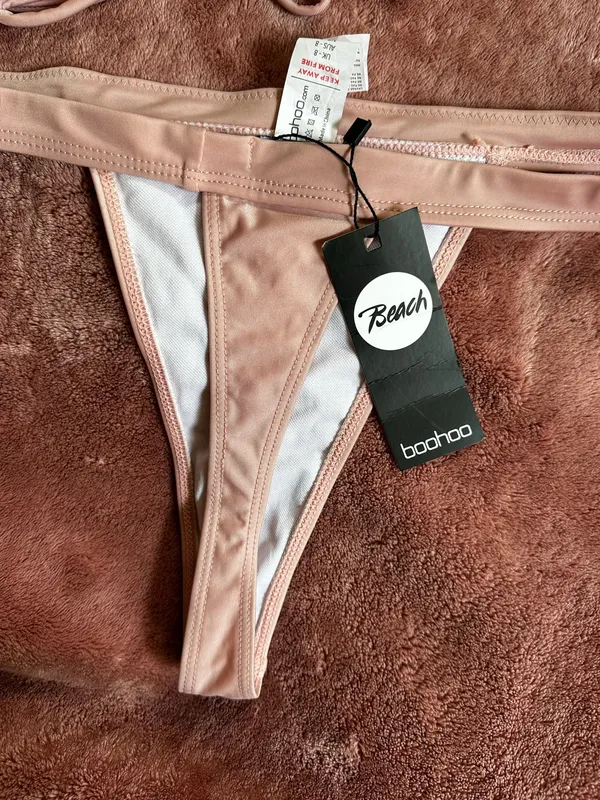PALE PINK BOOHOO THONG BIKINI - Image 3