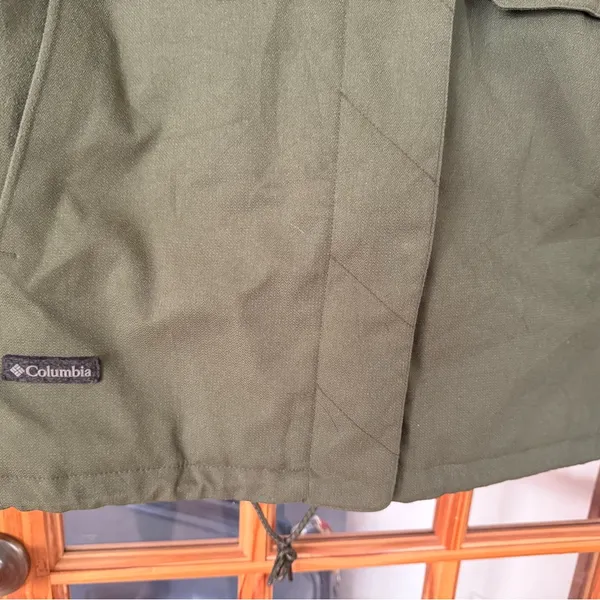 Columbia Women's Olive Utility puffer Jacket - Image 5