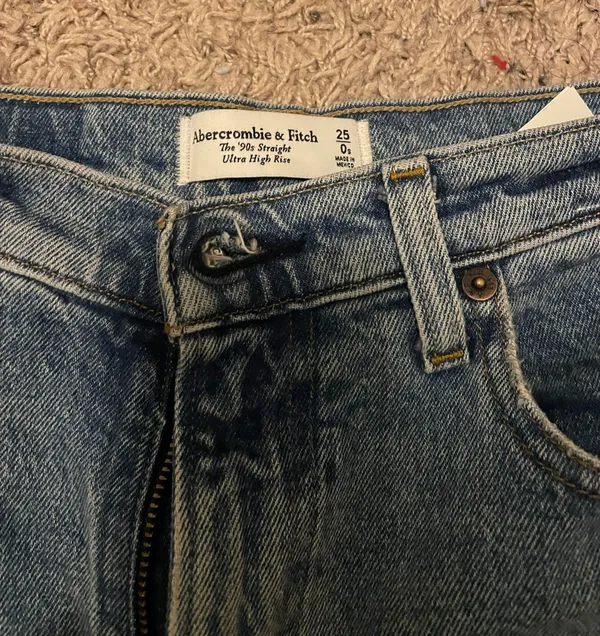 Abercrombie and  - Image 6