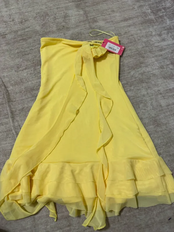 Edikted Thalia flower pin ruffle mini dress size xs nwt - Image 2