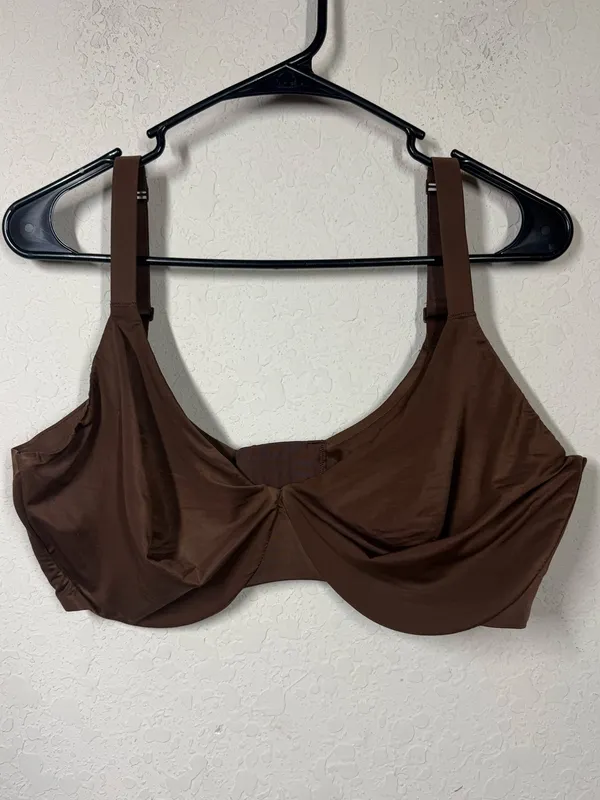 Skims Smoothing Intimates Full Coverage Bra Size 38DDDD - Image 2