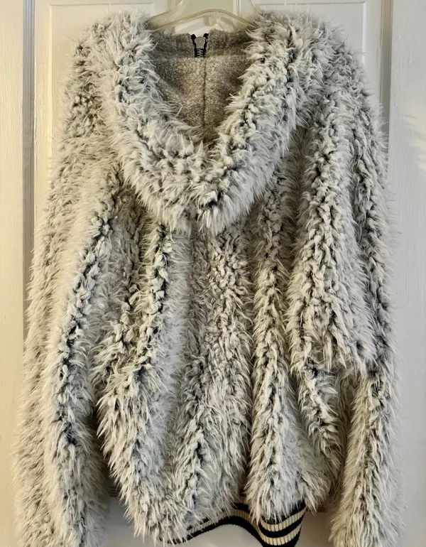 Free people fuzzy dolman jacket - Image 6