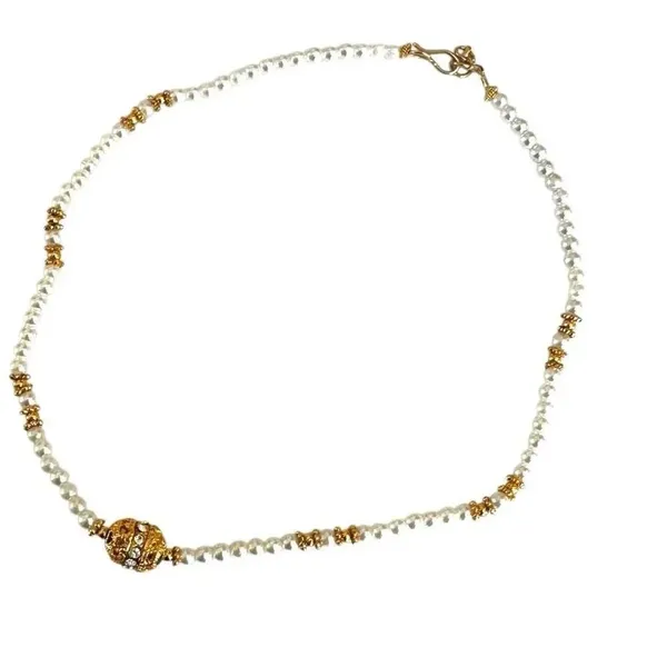 Faux pearl gold tone beaded necklace - Image 7