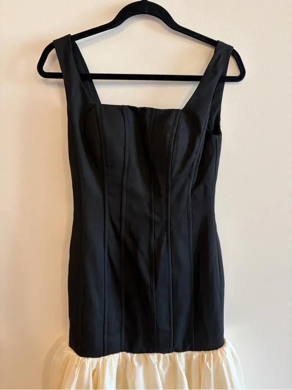 NWT Black and White/Cream Formal Midi Dress Size 4 - Image 4