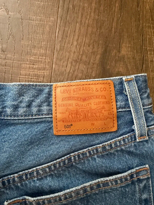 Levi’s 501 Jean Shorts - Image 3