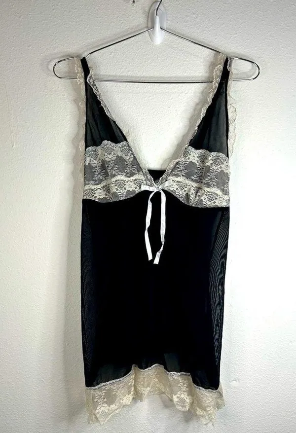 Marilyn Monroe Black Lace Slip Dress - Size Medium - Image 2