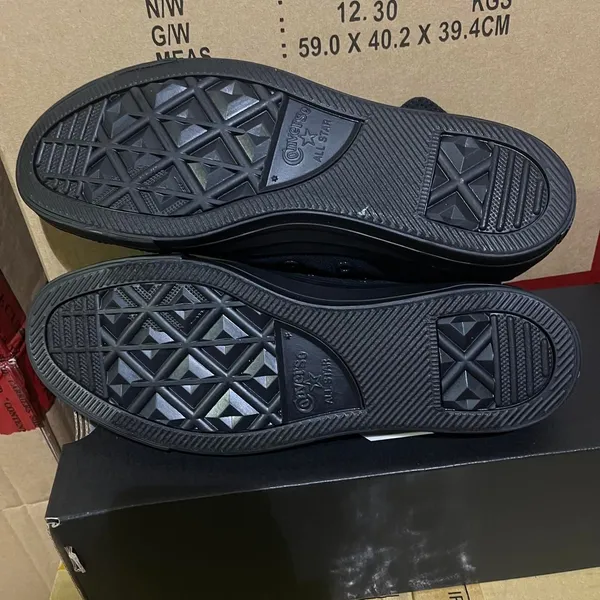 Converse Women's Black Trainers - Image 6