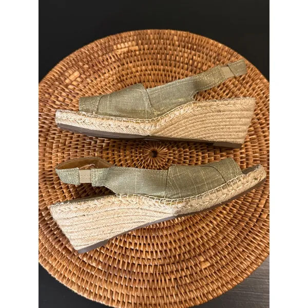 Clarks Artisan Petrina Gaia Sage Green Metallic‎ Espadrille Wedge Sandals 8.5M - Image 10