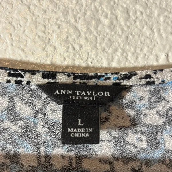 Ann Taylor Women's Size L Blue Black Abstract Cowl Neck 3/4 Sleeves Blouse Top - Image 3