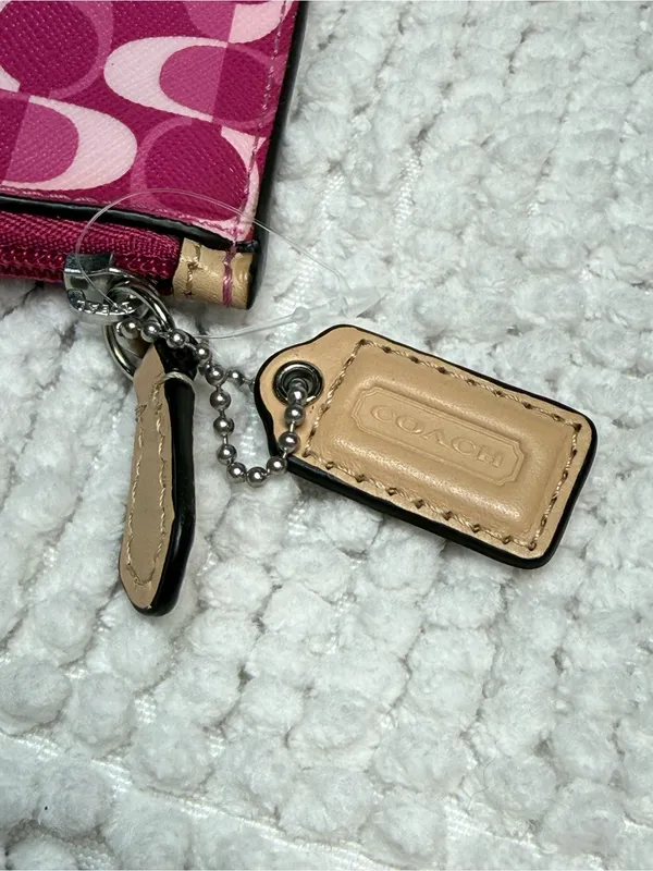 Coach Peyton Dream C Bordeaux Pink Tech iPad Tablet Case Clutch F67516 - Image 9