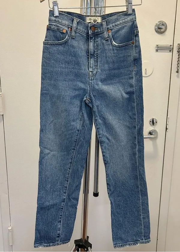 Madewell Classic Straight Jeans in Peralta Wash - Image 5