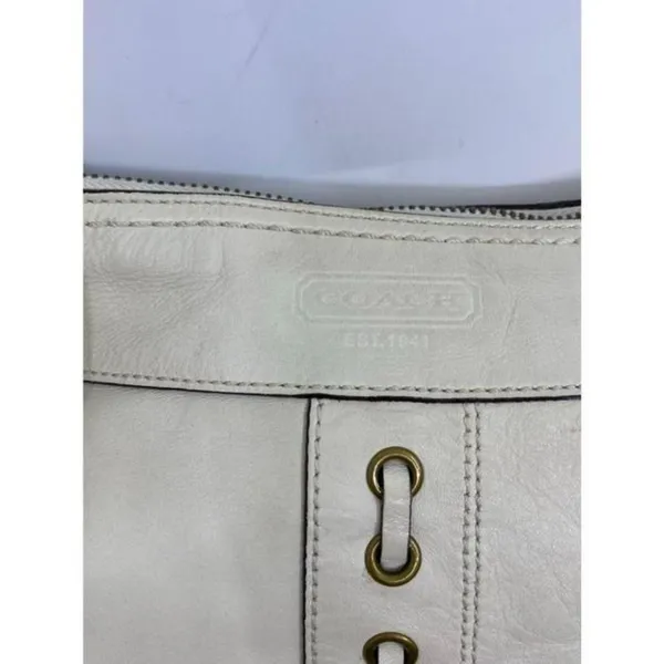 coach medium w adjustable strap white leather cros - Image 2