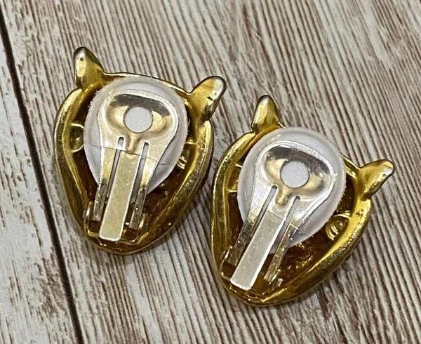 Vintage Jaguar Head Clip On Earrings - Image 12