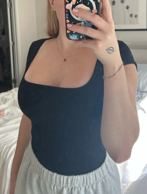 Forever 21 Short Sleeve Bodysuit Black - Image 2