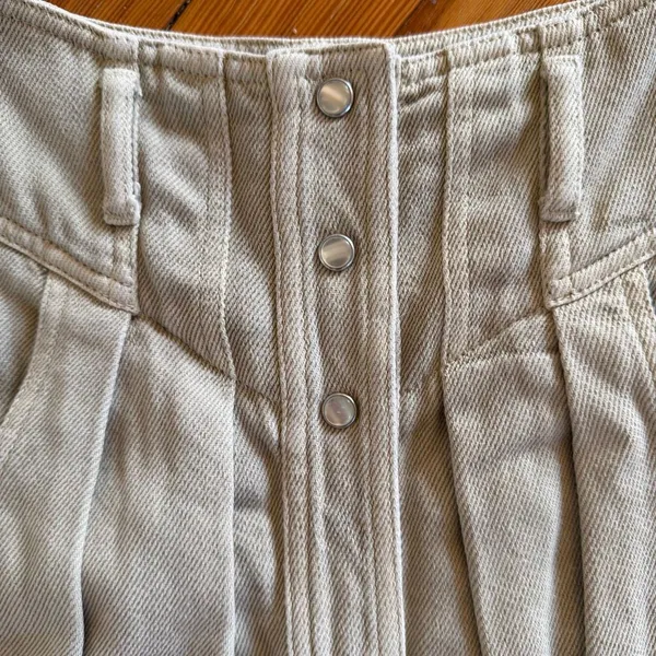 Isabel Marant Etoile Tigrane Mother of Pearl Button Front Mini Skirt in Ecru - Image 3