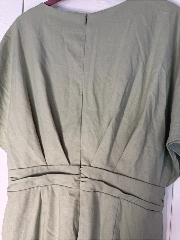 CIDER Women's Linen Blend V-Neck Ruched Pale Green Wide-Leg Jumpsuit - Image 10