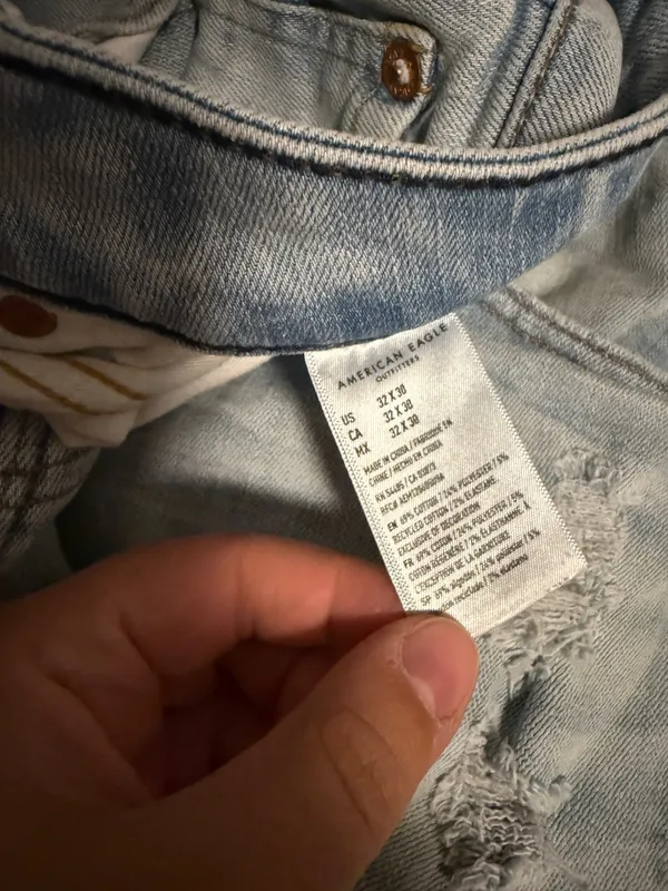 Men’s American Eagle Skinny Jeans - Image 4