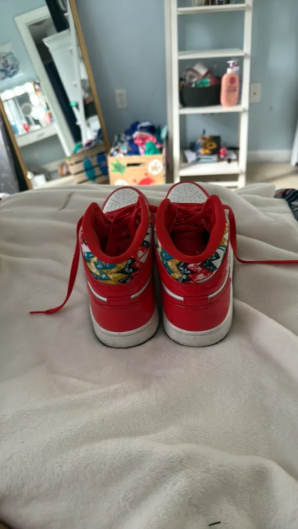 Retro Jordan Red Lightning Air 4 - Image 2