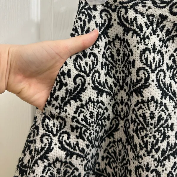 Gianni Bini Skirt French Damask Thick Jacquard Pockets XS 2 Woven A-line B&W! - Image 3