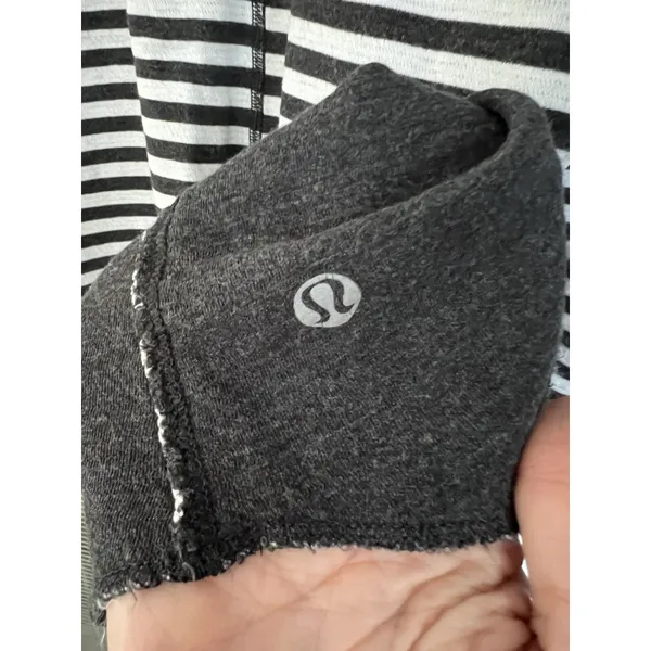 Lululemon Open Your Heart Long Sleeve‎ Reversible Heathered Black Striped Size 6 - Image 5