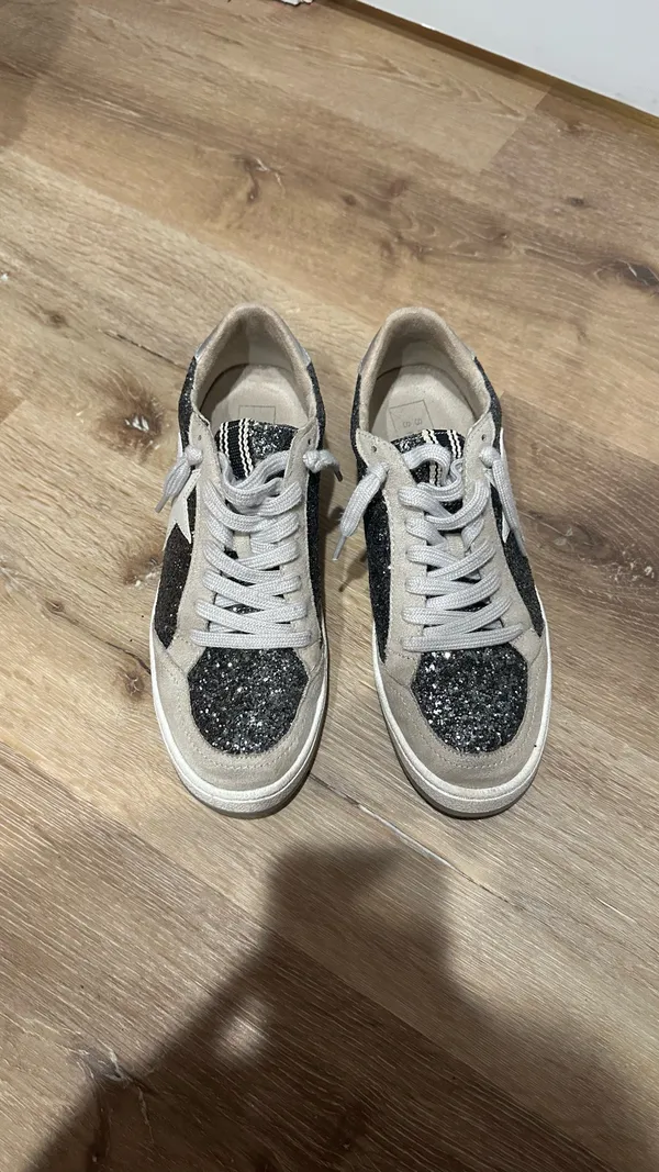 Sparkly Sneakers Silver Size 9 - Image 4
