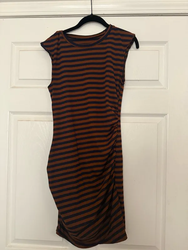 Striped Ruched Sleeveless Dress in Brown and Black - Image 4