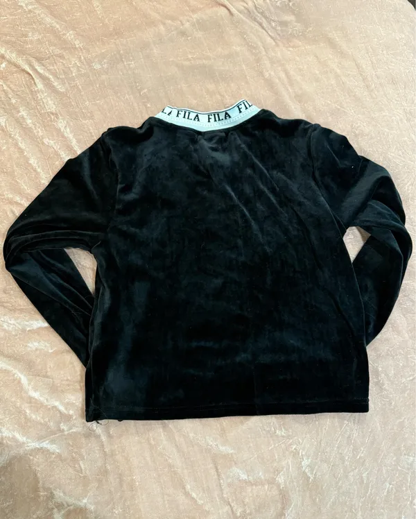 Vintage Fila Black Velvet Velour Long Sleeve Top Size M - Image 4