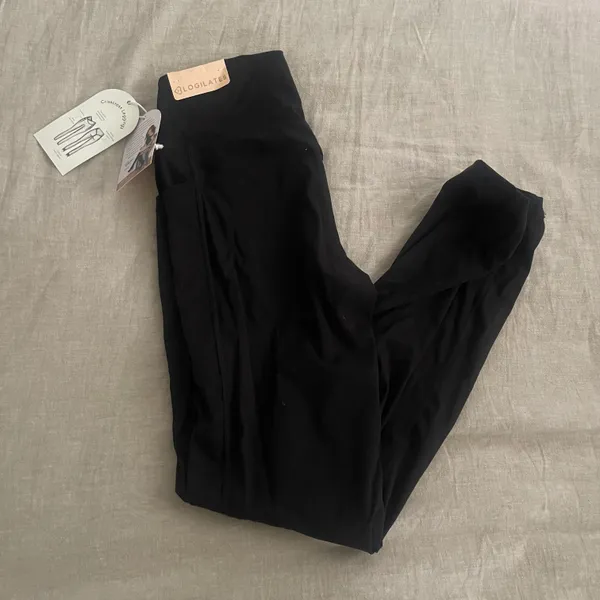 Target Viral exclusive Blogilates Crisscross High-Rise Black Leggings - Image 6