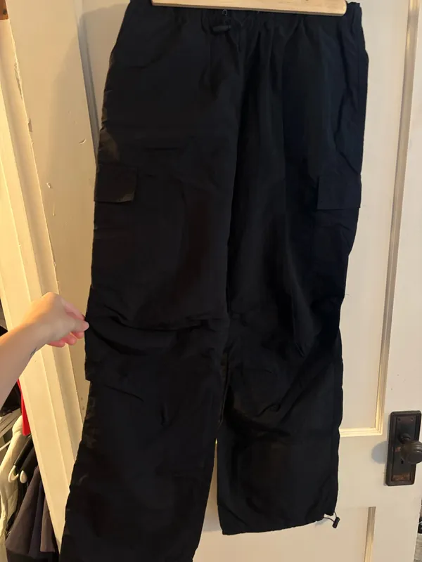 Black Parachute Cargo Pants Size M - Image 3
