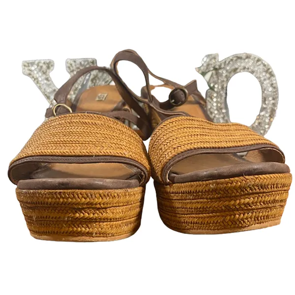 UGG Women’s Brown Leather T-Strap Woven Detail Wedge Espadrille Sandals Size 9 - Image 16