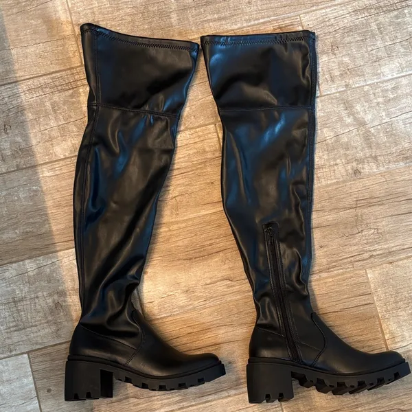Black Lug Sole Over - Image 2