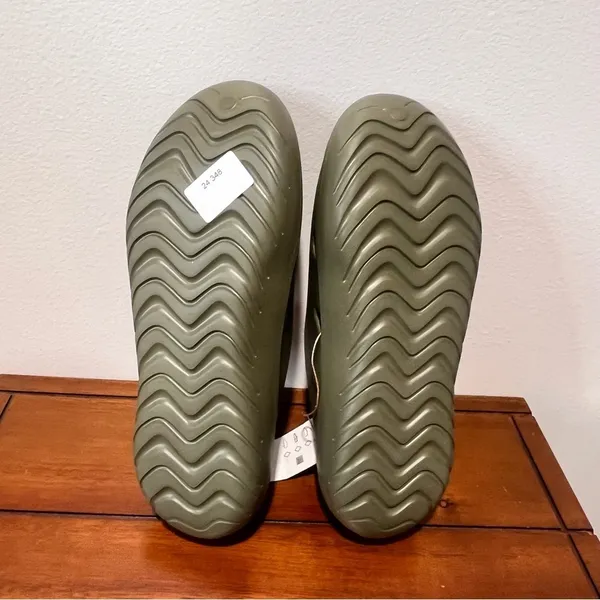Adidas Adicane Unisex Olive Clog Size 8 or 9 #628 - Image 7