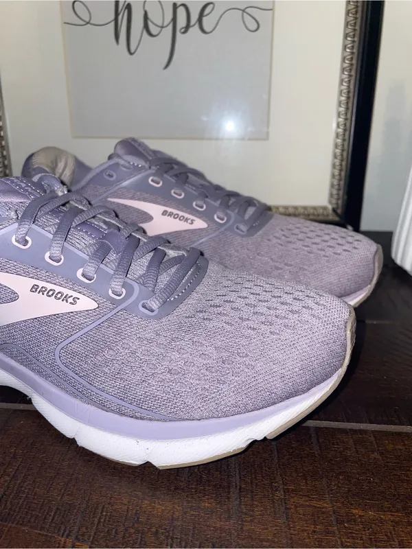 Brooks Transmit 3 Lavender Light Pink Running Sneakers Size 9.5 - Image 2