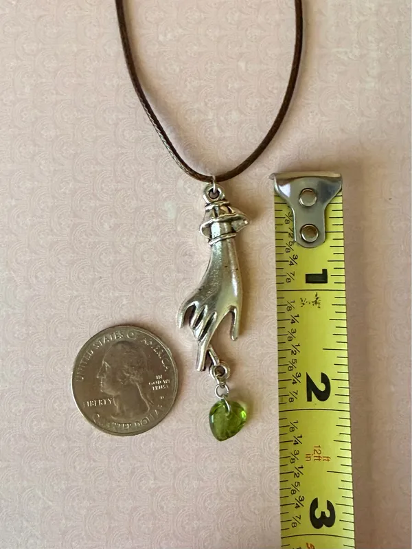 Handmade vintage antique goth style hand leaf necklace 🙏🌿 - Image 5