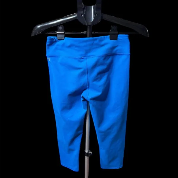 Fabletics blue Cropped Athletic Compression Leggings Size xsmall - Image 2
