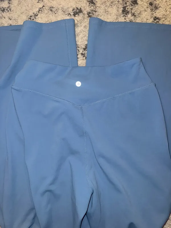 HALARA Wide-Leg leggings in Blue - Image 4