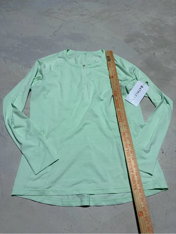 Athleta NWT Pacifica Light Green Long-Sleeve Performance Top large MSRP$69 - Image 2