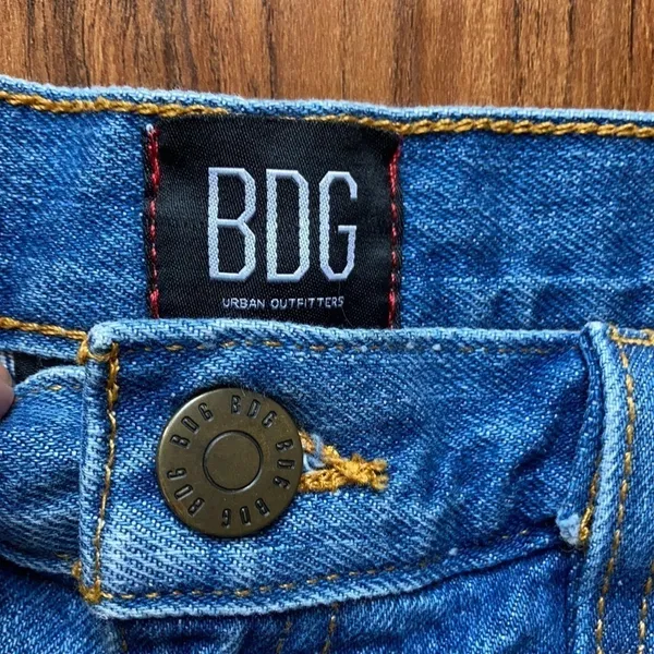 BDG urban outfitters boyfriend‎ low rise distressed shorts size 24 - Image 4