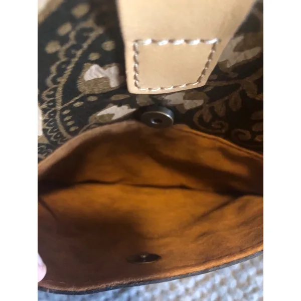 Patricia Nash Venezia Brown and Tan Leather Crossbody Pouch - Discontinued - Image 8