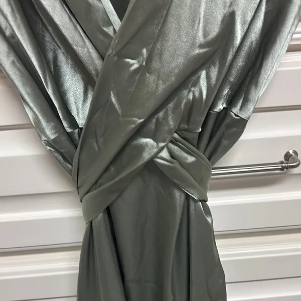 Cupshe Green Maxi Wrap Dress - Image 4