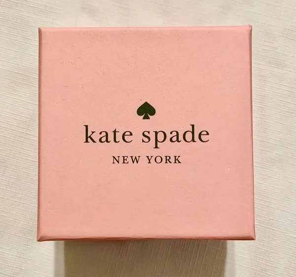 Kate Spade Pearl earrings with golden crown/sun detail - “flying colors” cream - Image 2