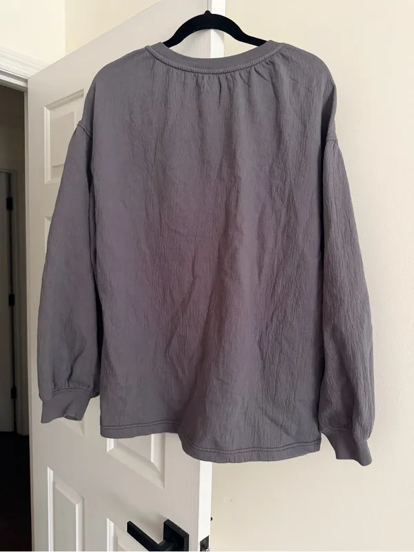 aerie Lightweight Gray V-Neck Pullover Shirt Jacket - Image 3