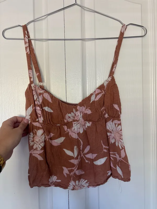 Skylar + Madison Top Floral - Image 2