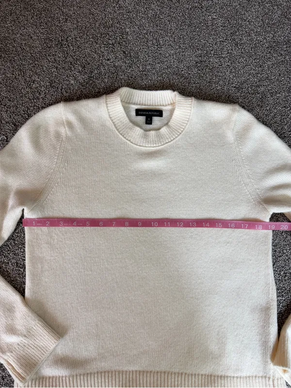 Banana Republic Women’s Cream Cotton Blend Crewneck Sweater Medium - Image 5