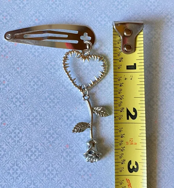 Handmade vintage antique goth style spike heart & rose dangle hair clip🌹🖤✨ - Image 4