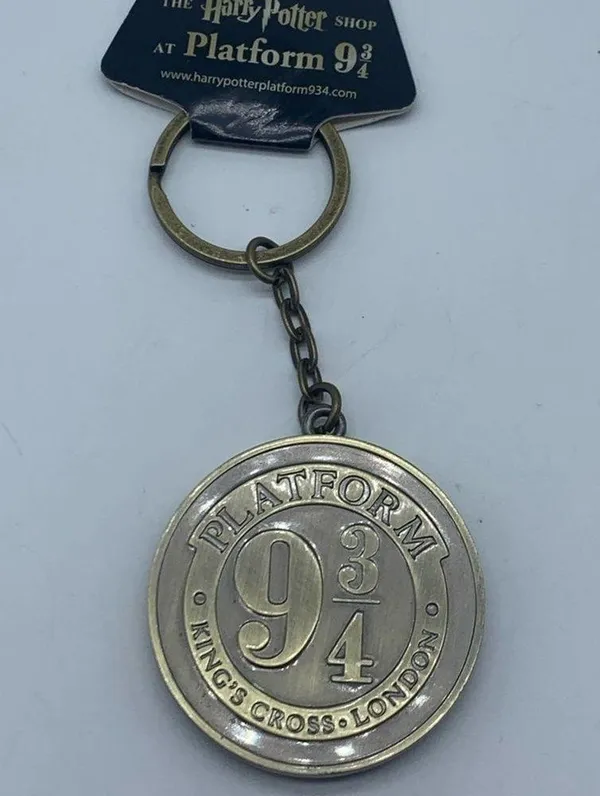 HARRY POTTER Hogwarts house crest and platform 9 3/4 keychain new in pac… - Image 6
